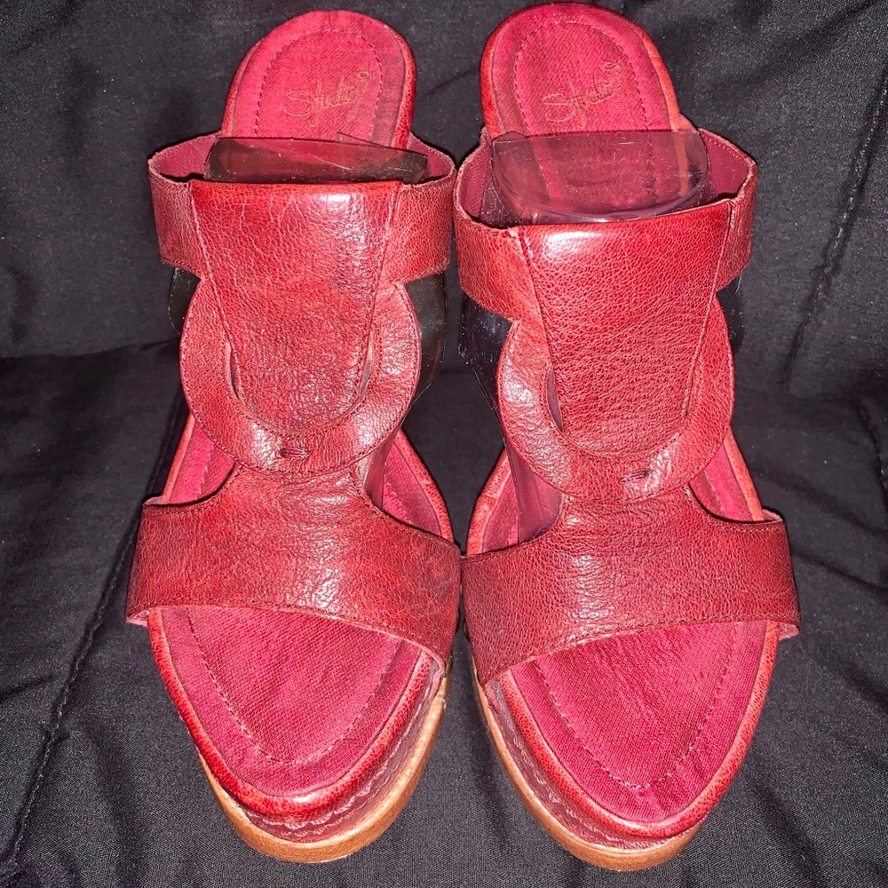 Studio 9 red leather wood platform heel sandal
